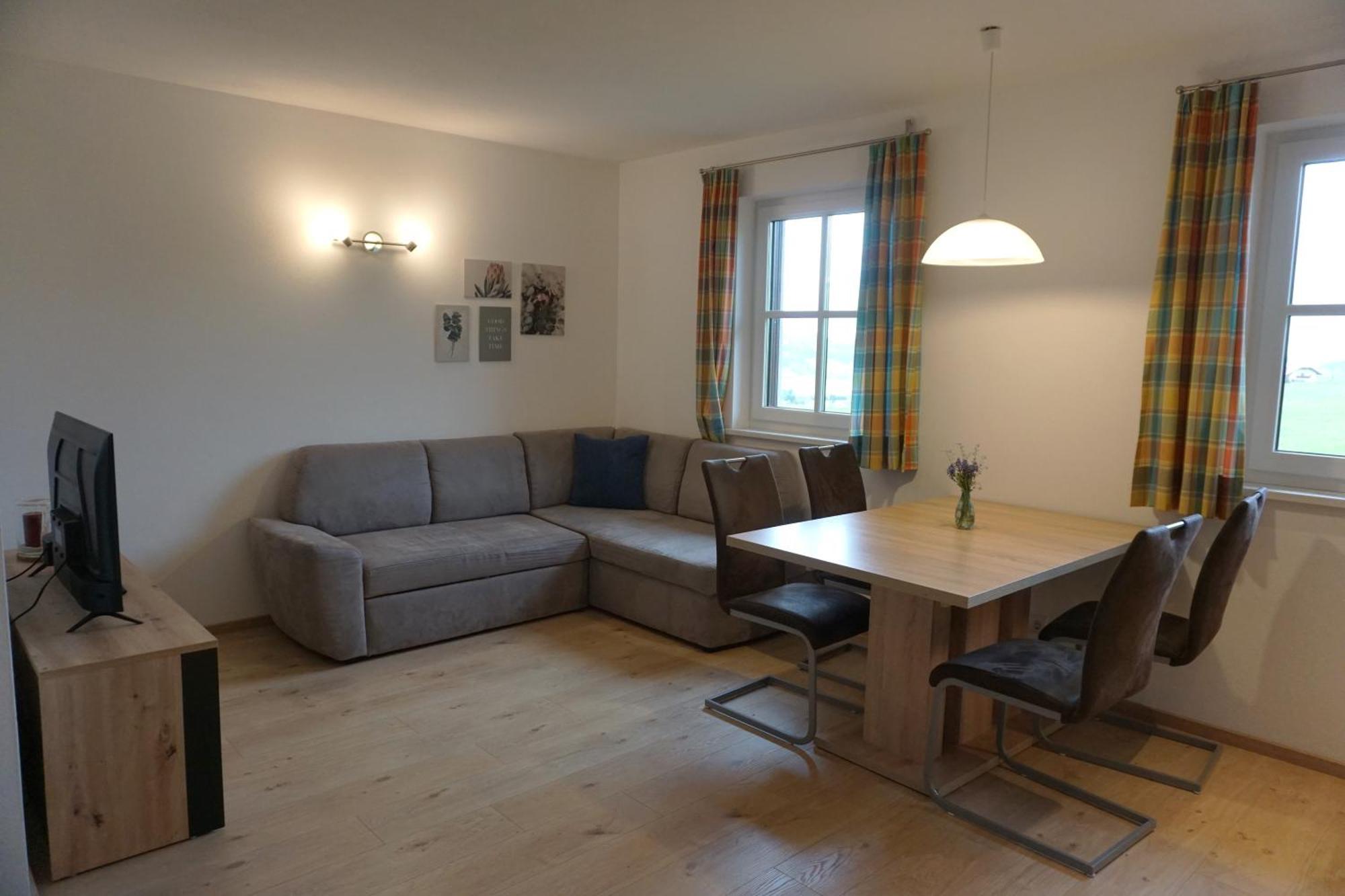 Ferienwohnung Hausleitner Zell am Moos Luaran gambar